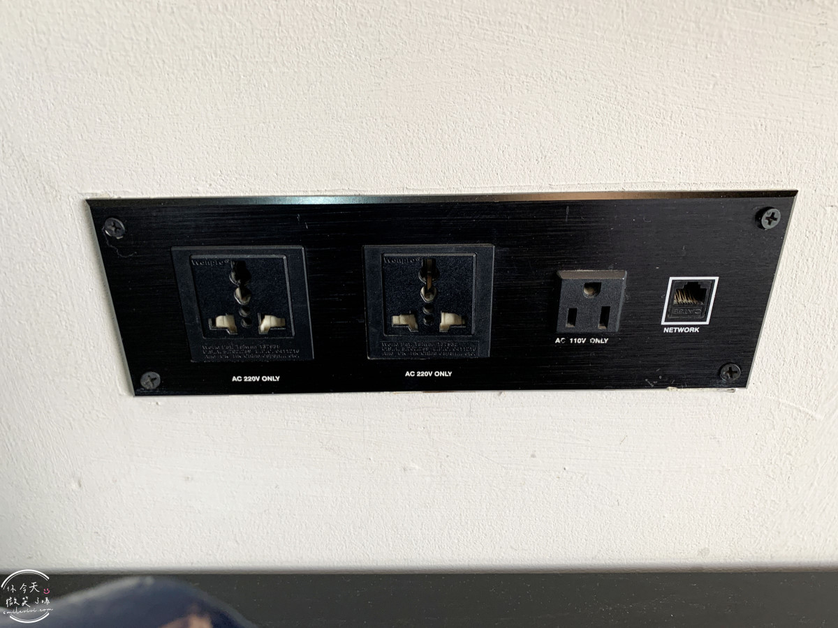 弘大飯店首選∥弘大設計師飯店(Hotel The Designers Hongdae),鄰近地鐵與商圈超方便︱雙人床,有浴缸可泡澡,簡約乾淨︱交通方便、環境舒適、CP值超高的首爾住宿推薦 - 第25張圖 Hotel The Designers Hongdae