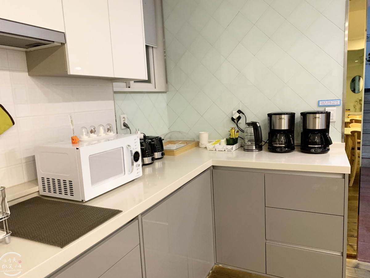 慶州住宿推薦∥Maison mini Hotel(메종 미니호텔 & 게스트하우스)兩小床房型含早餐,共用廚房︱近皇理團路,CP值超高的平價旅宿! - 第35張圖 Maison mini Hotel