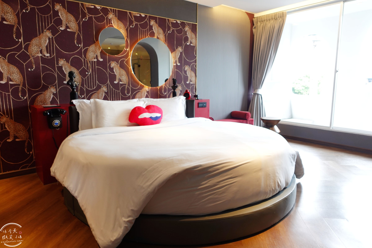 曼谷住宿推薦∥The Fig Lobby 曼谷無花果大堂酒店，曼谷最潮藝術飯店，拍照控必住！各房型分享，價格親民、游泳池、早餐、酒吧設施超完善︱入住一間會讓你「捨不得退房」的藝術旅館