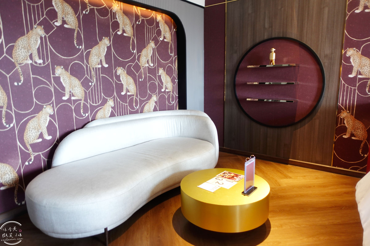 曼谷住宿推薦∥The Fig Lobby 曼谷無花果大堂酒店，曼谷最潮藝術飯店，拍照控必住！各房型分享，價格親民、游泳池、早餐、酒吧設施超完善︱入住一間會讓你「捨不得退房」的藝術旅館