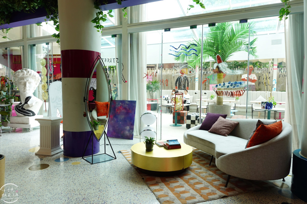 曼谷住宿推薦∥The Fig Lobby 曼谷無花果大堂酒店，曼谷最潮藝術飯店，拍照控必住！各房型分享，價格親民、游泳池、早餐、酒吧設施超完善︱入住一間會讓你「捨不得退房」的藝術旅館
