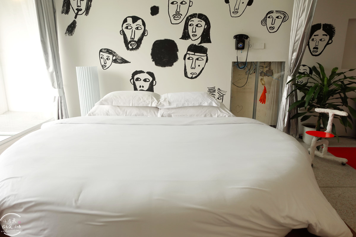 曼谷住宿推薦∥The Fig Lobby 曼谷無花果大堂酒店，曼谷最潮藝術飯店，拍照控必住！各房型分享，價格親民、游泳池、早餐、酒吧設施超完善︱入住一間會讓你「捨不得退房」的藝術旅館