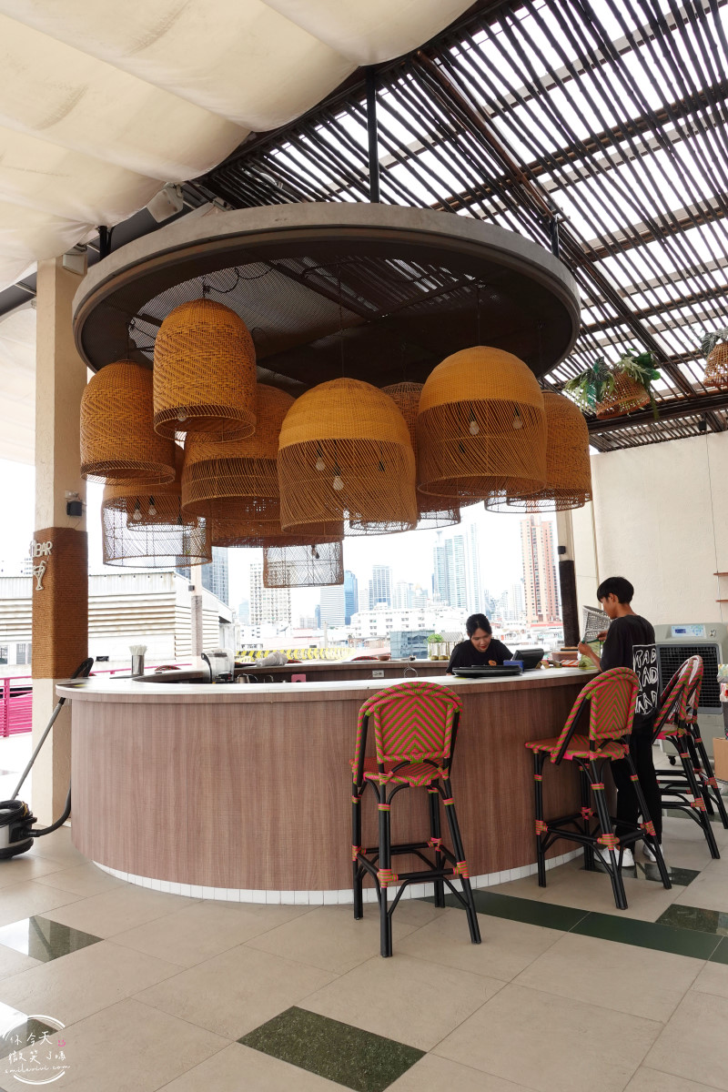 曼谷住宿推薦∥The Fig Lobby 曼谷無花果大堂酒店，曼谷最潮藝術飯店，拍照控必住！各房型分享，價格親民、游泳池、早餐、酒吧設施超完善︱入住一間會讓你「捨不得退房」的藝術旅館