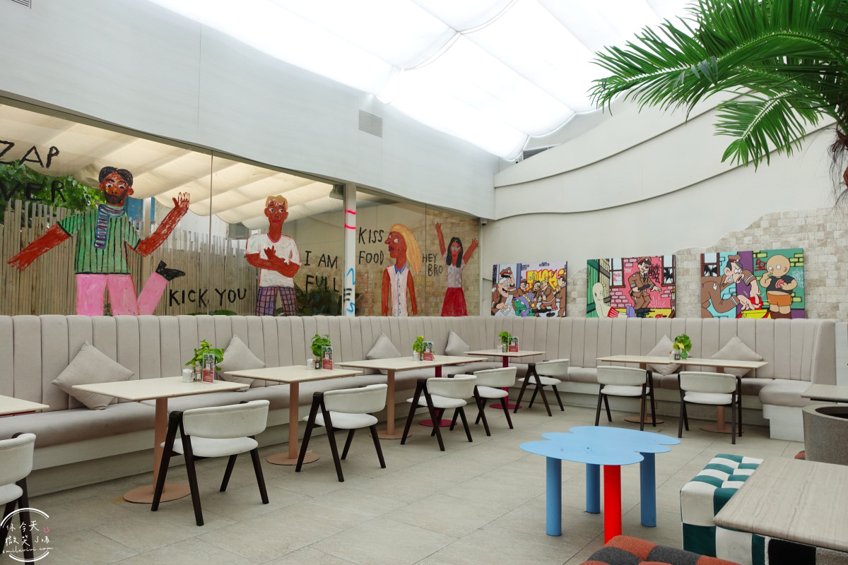 曼谷住宿推薦∥The Fig Lobby 曼谷無花果大堂酒店，曼谷最潮藝術飯店，拍照控必住！各房型分享，價格親民、游泳池、早餐、酒吧設施超完善︱入住一間會讓你「捨不得退房」的藝術旅館