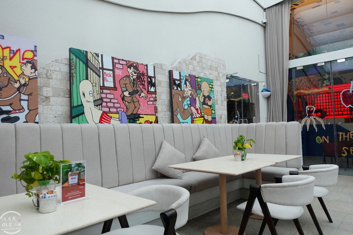 曼谷住宿推薦∥The Fig Lobby 曼谷無花果大堂酒店，曼谷最潮藝術飯店，拍照控必住！各房型分享，價格親民、游泳池、早餐、酒吧設施超完善︱入住一間會讓你「捨不得退房」的藝術旅館