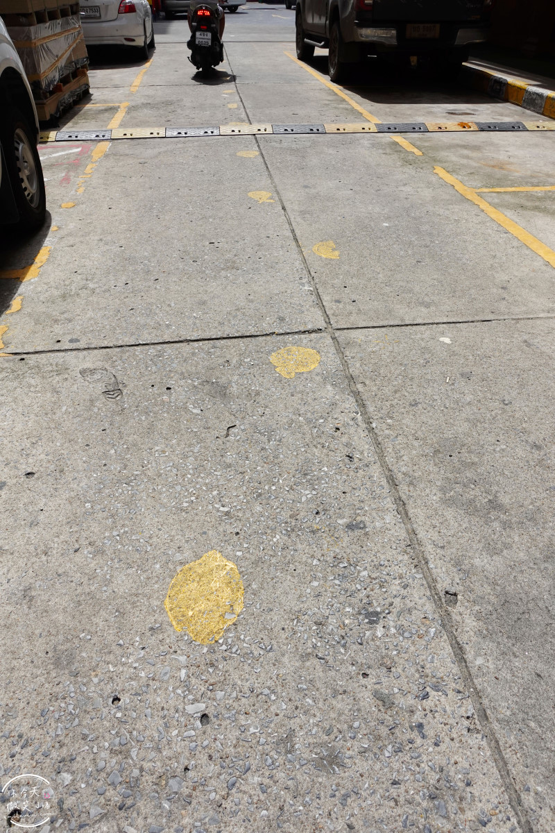 曼谷住宿推薦∥The Fig Lobby 曼谷無花果大堂酒店，曼谷最潮藝術飯店，拍照控必住！各房型分享，價格親民、游泳池、早餐、酒吧設施超完善︱入住一間會讓你「捨不得退房」的藝術旅館