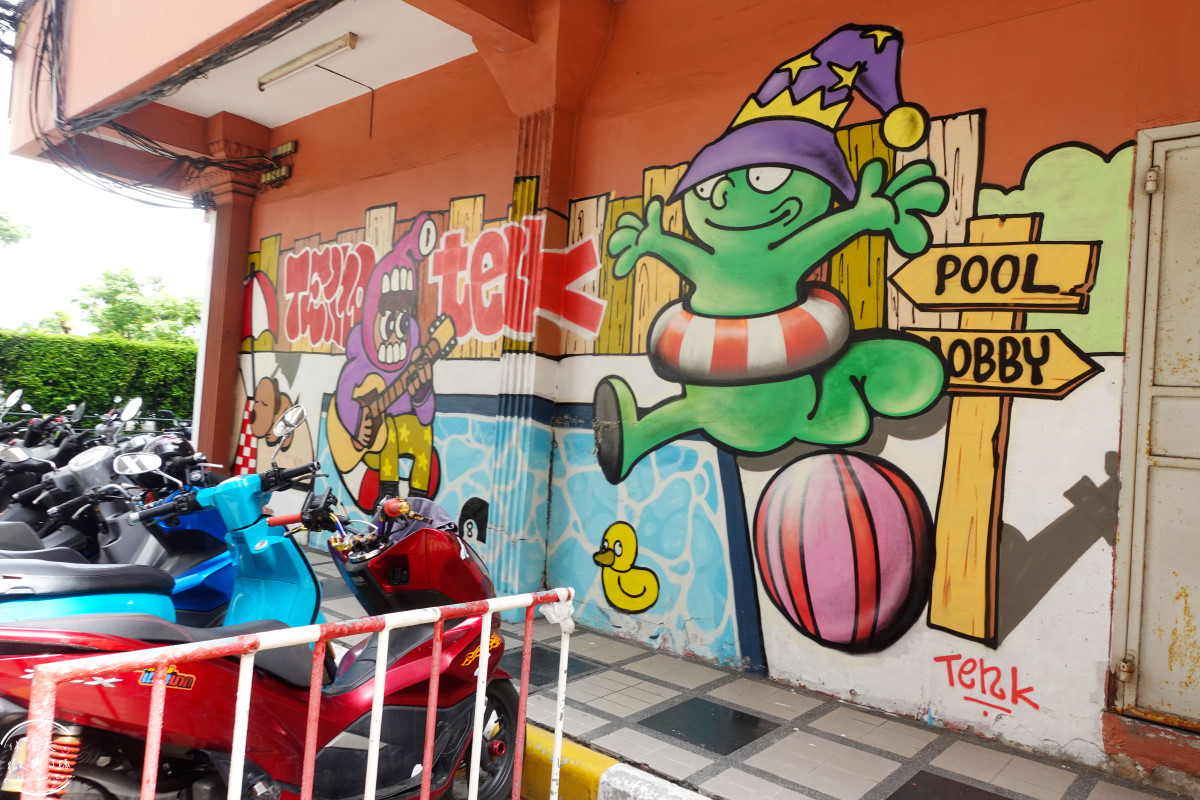 曼谷住宿推薦∥The Fig Lobby 曼谷無花果大堂酒店，曼谷最潮藝術飯店，拍照控必住！各房型分享，價格親民、游泳池、早餐、酒吧設施超完善︱入住一間會讓你「捨不得退房」的藝術旅館