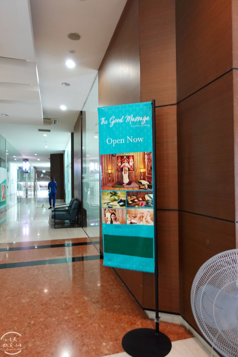 曼谷住宿推薦∥The Fig Lobby 曼谷無花果大堂酒店，曼谷最潮藝術飯店，拍照控必住！各房型分享，價格親民、游泳池、早餐、酒吧設施超完善︱入住一間會讓你「捨不得退房」的藝術旅館