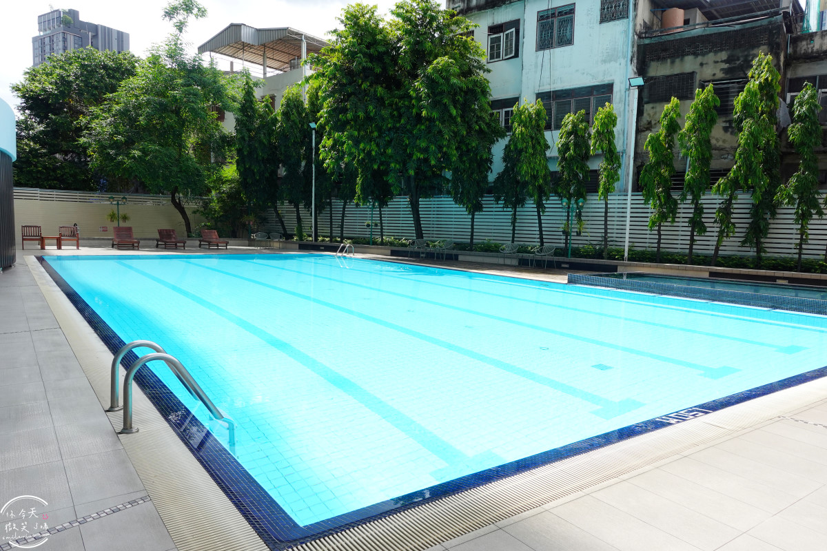 曼谷住宿推薦∥The Fig Lobby 曼谷無花果大堂酒店，曼谷最潮藝術飯店，拍照控必住！各房型分享，價格親民、游泳池、早餐、酒吧設施超完善︱入住一間會讓你「捨不得退房」的藝術旅館