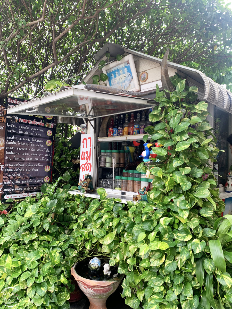 曼谷住宿推薦∥The Fig Lobby 曼谷無花果大堂酒店，曼谷最潮藝術飯店，拍照控必住！各房型分享，價格親民、游泳池、早餐、酒吧設施超完善︱入住一間會讓你「捨不得退房」的藝術旅館