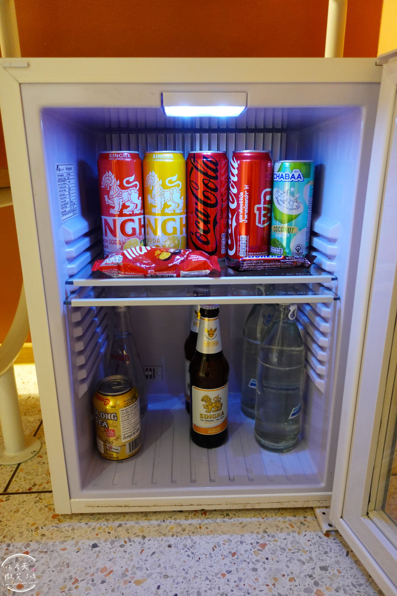 曼谷住宿推薦∥The Fig Lobby 曼谷無花果大堂酒店，曼谷最潮藝術飯店，拍照控必住！各房型分享，價格親民、游泳池、早餐、酒吧設施超完善︱入住一間會讓你「捨不得退房」的藝術旅館