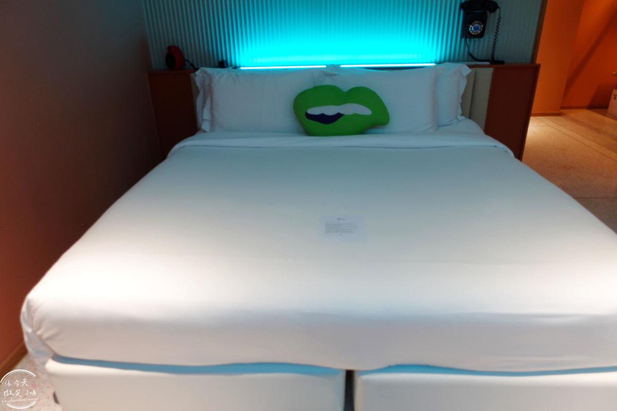 曼谷住宿推薦∥The Fig Lobby 曼谷無花果大堂酒店，曼谷最潮藝術飯店，拍照控必住！各房型分享，價格親民、游泳池、早餐、酒吧設施超完善︱入住一間會讓你「捨不得退房」的藝術旅館