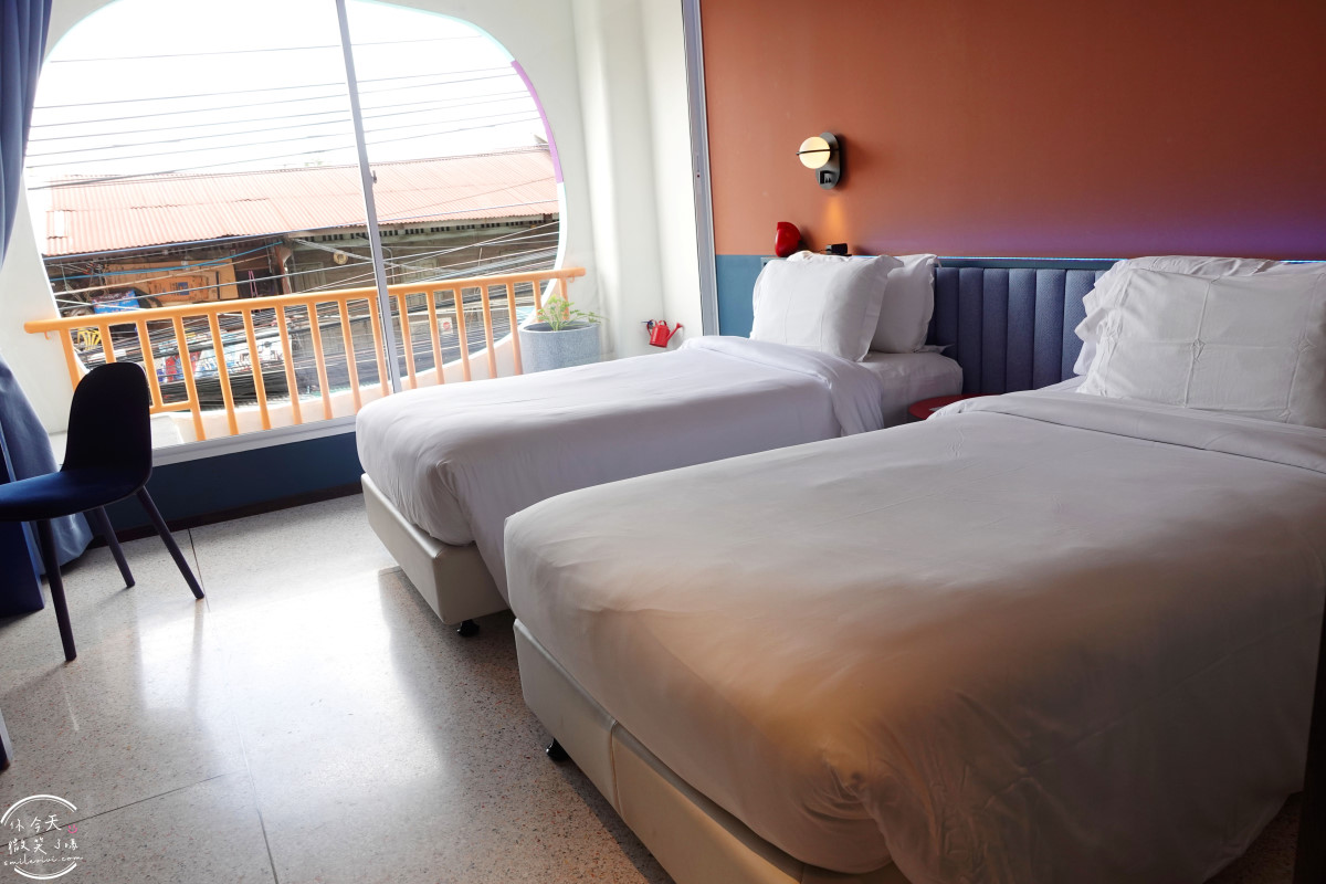 曼谷住宿推薦∥The Fig Lobby 曼谷無花果大堂酒店，曼谷最潮藝術飯店，拍照控必住！各房型分享，價格親民、游泳池、早餐、酒吧設施超完善︱入住一間會讓你「捨不得退房」的藝術旅館