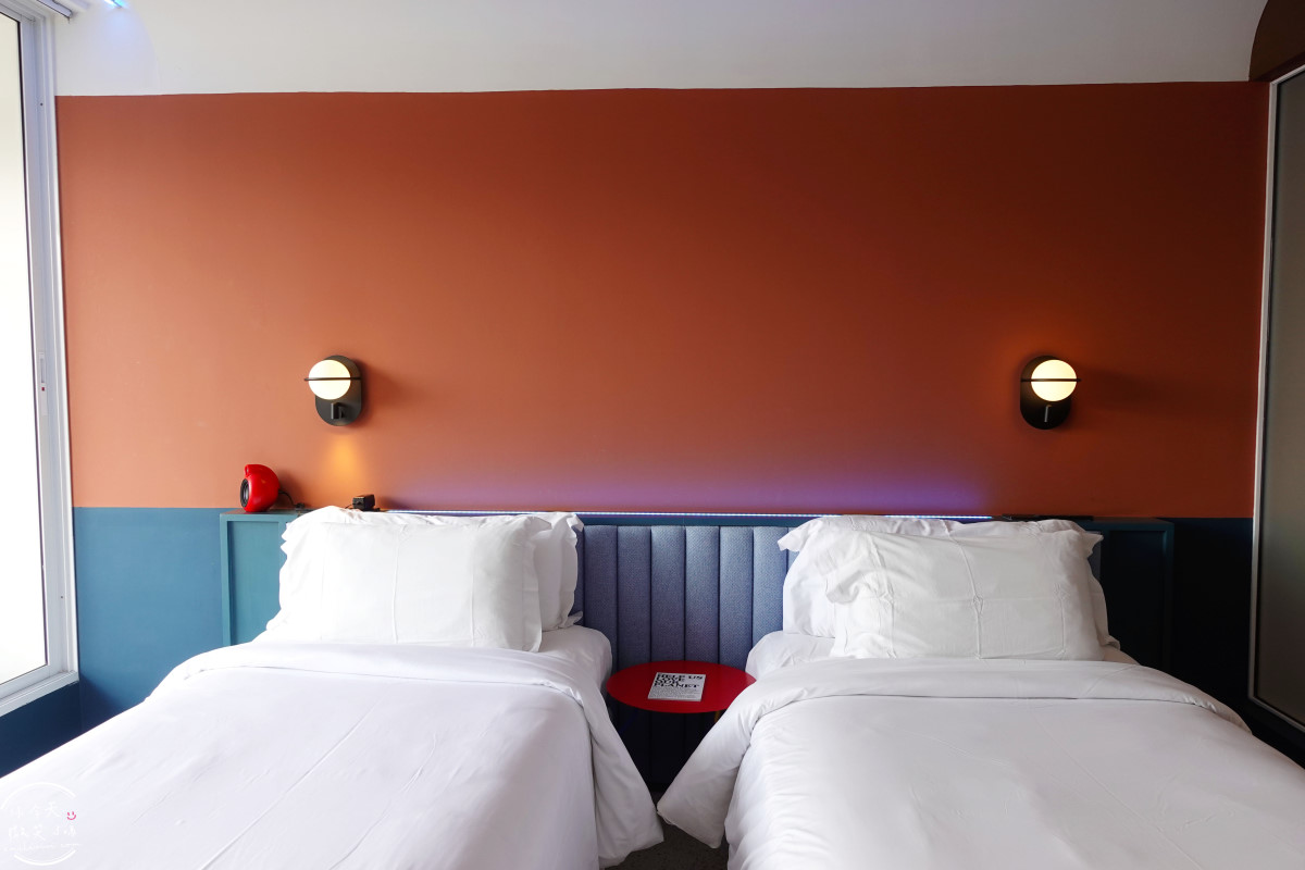 曼谷住宿推薦∥The Fig Lobby 曼谷無花果大堂酒店，曼谷最潮藝術飯店，拍照控必住！各房型分享，價格親民、游泳池、早餐、酒吧設施超完善︱入住一間會讓你「捨不得退房」的藝術旅館