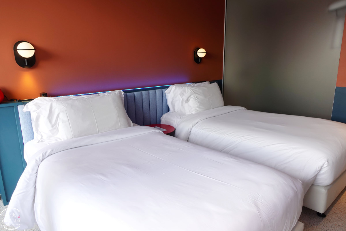 曼谷住宿推薦∥The Fig Lobby 曼谷無花果大堂酒店，曼谷最潮藝術飯店，拍照控必住！各房型分享，價格親民、游泳池、早餐、酒吧設施超完善︱入住一間會讓你「捨不得退房」的藝術旅館