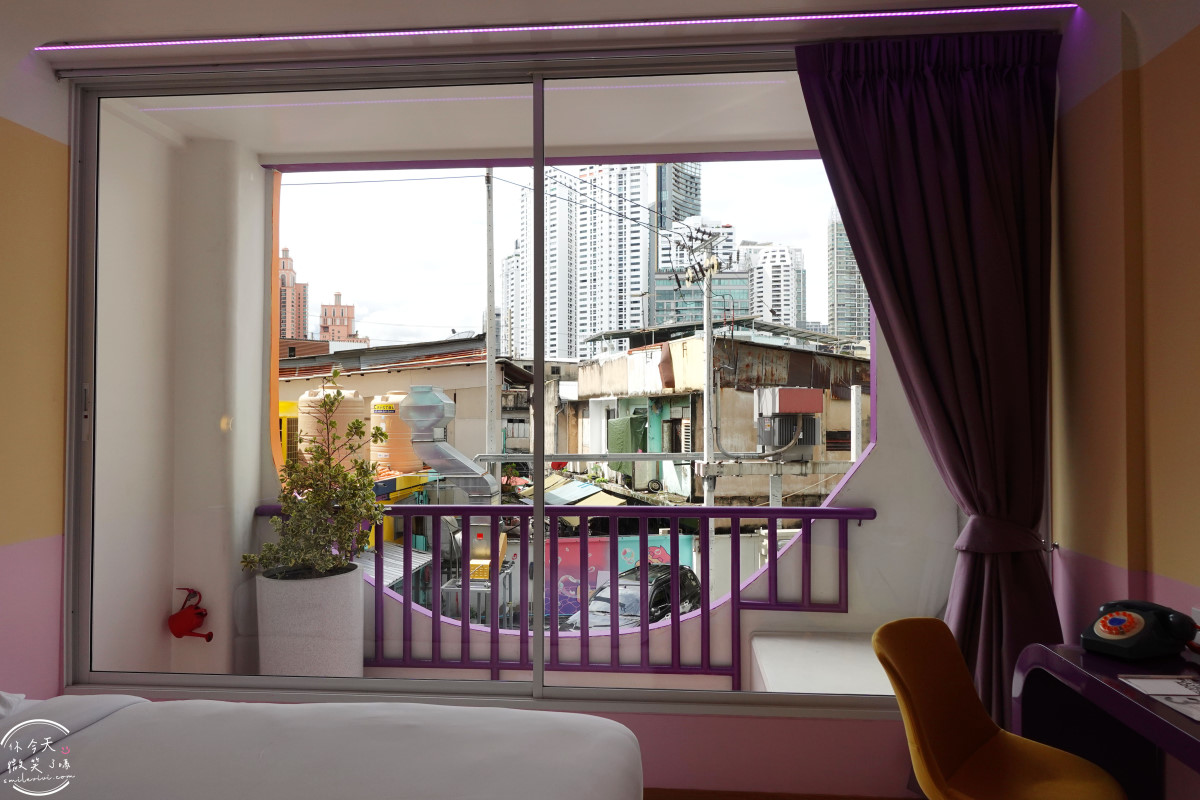 曼谷住宿推薦∥The Fig Lobby 曼谷無花果大堂酒店，曼谷最潮藝術飯店，拍照控必住！各房型分享，價格親民、游泳池、早餐、酒吧設施超完善︱入住一間會讓你「捨不得退房」的藝術旅館