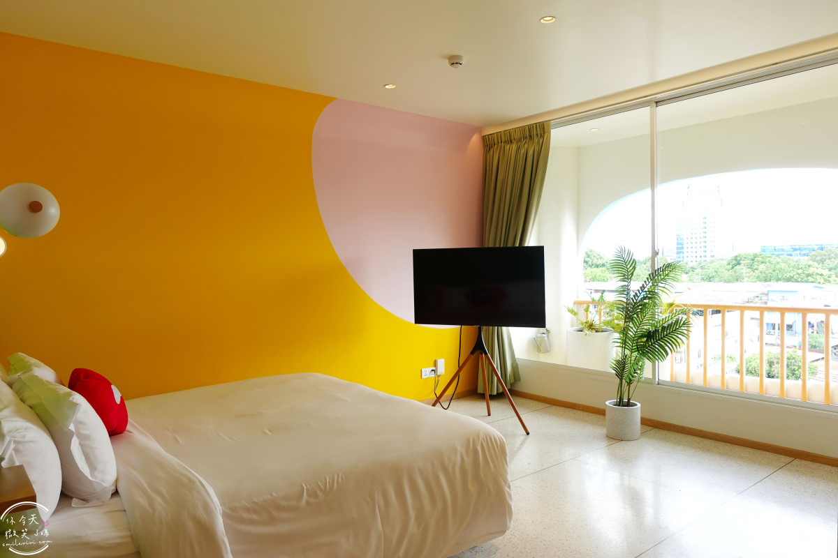 曼谷住宿推薦∥The Fig Lobby 曼谷無花果大堂酒店，曼谷最潮藝術飯店，拍照控必住！各房型分享，價格親民、游泳池、早餐、酒吧設施超完善︱入住一間會讓你「捨不得退房」的藝術旅館