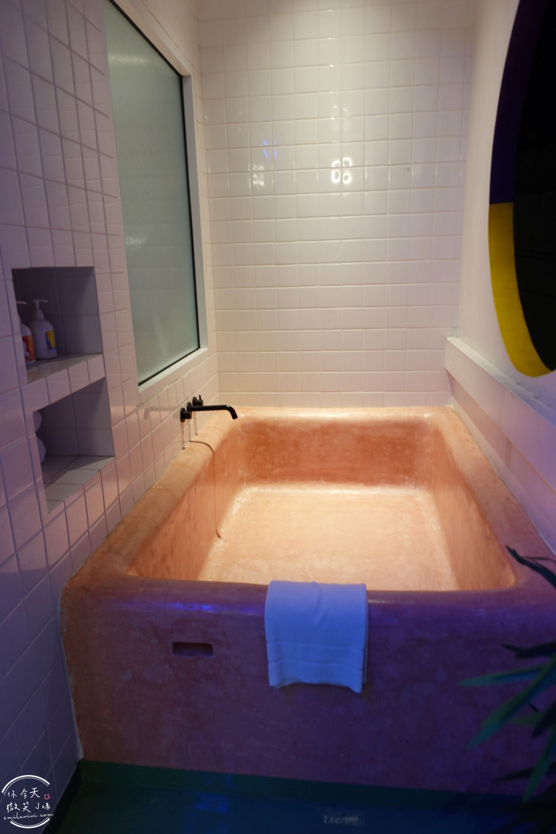 曼谷住宿推薦∥The Fig Lobby 曼谷無花果大堂酒店，曼谷最潮藝術飯店，拍照控必住！各房型分享，價格親民、游泳池、早餐、酒吧設施超完善︱入住一間會讓你「捨不得退房」的藝術旅館