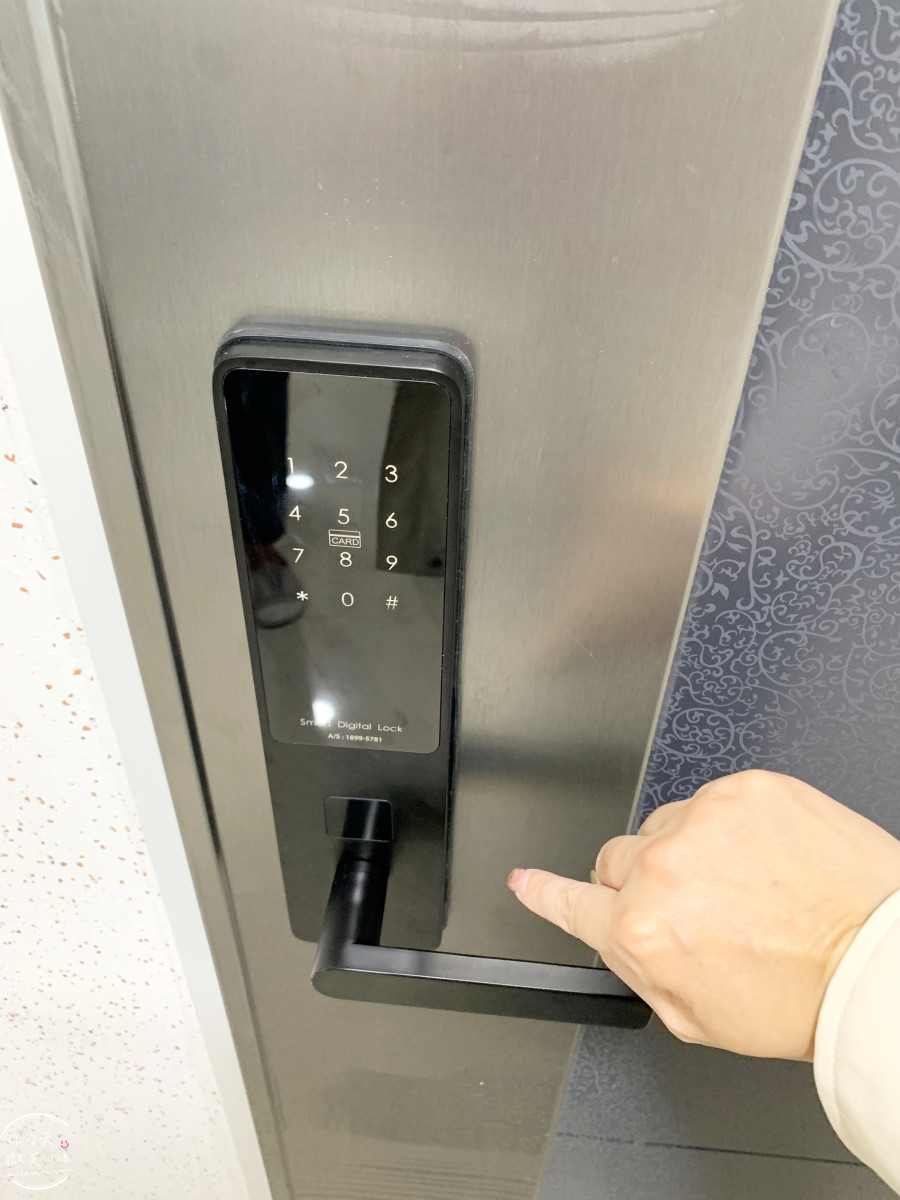 釜山沙上住宿推薦∥EL Momento Sasang(艾爾莫門托沙上公寓飯店;엘모멘토 사상) 公寓式飯店完整開箱︱附簡易廚房、洗衣設備，對面有Homeplus、E-Mart︱近機場＆地鐵，交通便利又高CP值︱