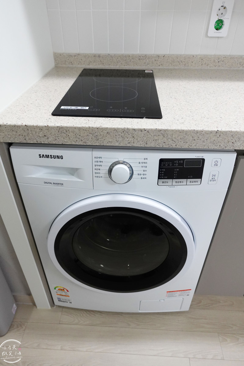 釜山沙上住宿推薦∥EL Momento Sasang(艾爾莫門托沙上公寓飯店;엘모멘토 사상) 公寓式飯店完整開箱︱附簡易廚房、洗衣設備，對面有Homeplus、E-Mart︱近機場＆地鐵，交通便利又高CP值︱