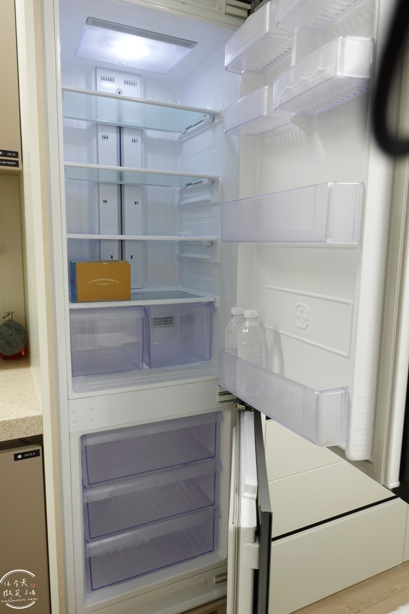 釜山沙上住宿推薦∥EL Momento Sasang(艾爾莫門托沙上公寓飯店;엘모멘토 사상) 公寓式飯店完整開箱︱附簡易廚房、洗衣設備，對面有Homeplus、E-Mart︱近機場＆地鐵，交通便利又高CP值︱