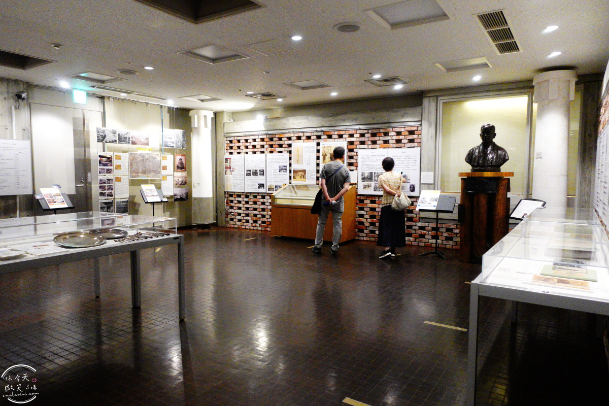 大阪中之島景點推薦∥大阪市中央公會堂，百年紅磚建築，免門票拍照點、建築亮點一次掌握︱大阪市中央公會堂餐廳菜單︱第一次大阪自由行必去！