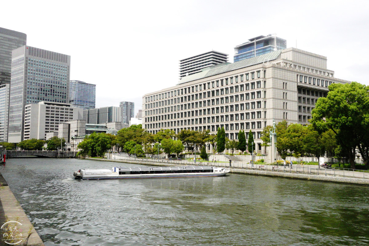 大阪中之島景點推薦∥大阪市中央公會堂，百年紅磚建築，免門票拍照點、建築亮點一次掌握︱大阪市中央公會堂餐廳菜單︱第一次大阪自由行必去！