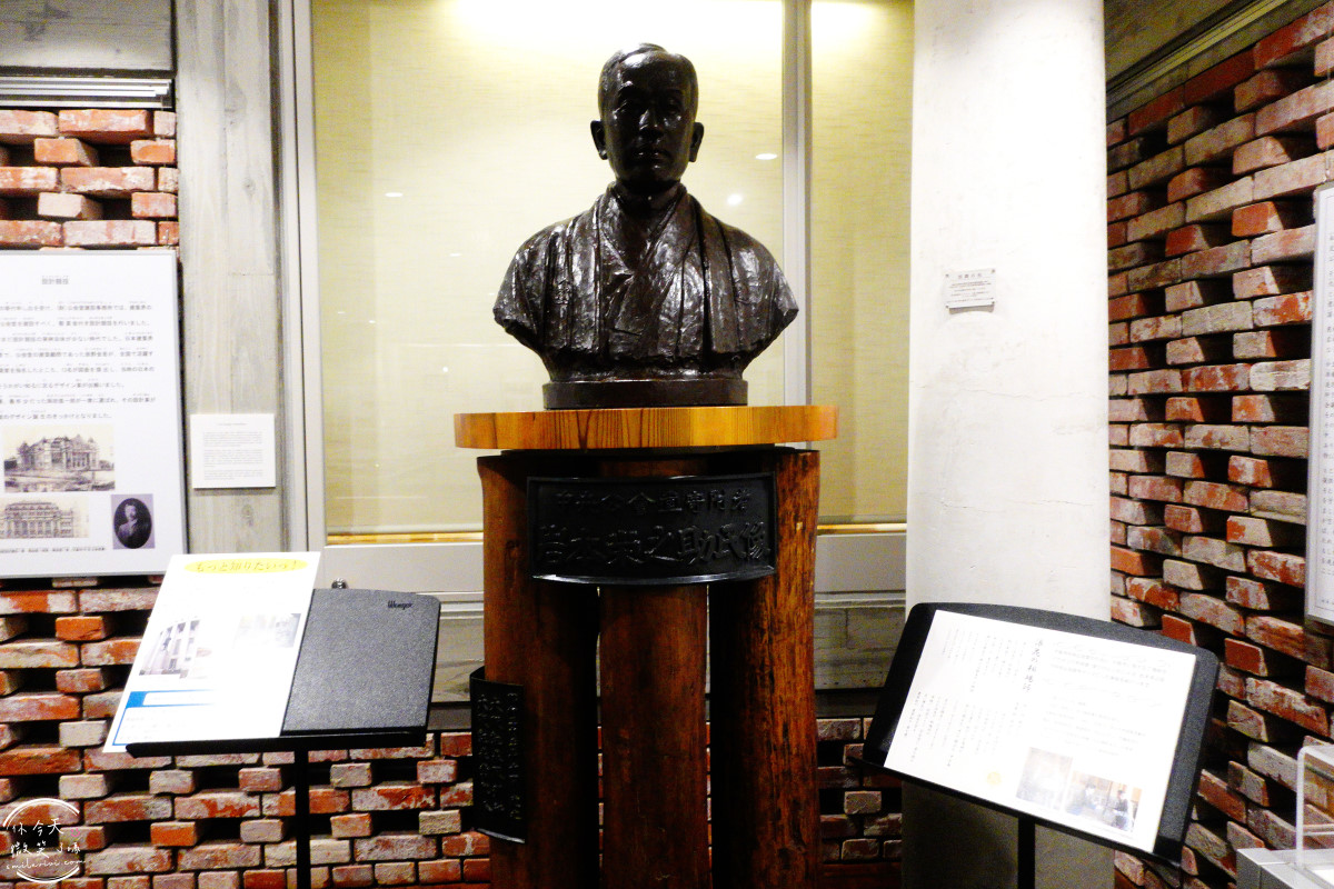 大阪中之島景點推薦∥大阪市中央公會堂，百年紅磚建築，免門票拍照點、建築亮點一次掌握︱大阪市中央公會堂餐廳菜單︱第一次大阪自由行必去！