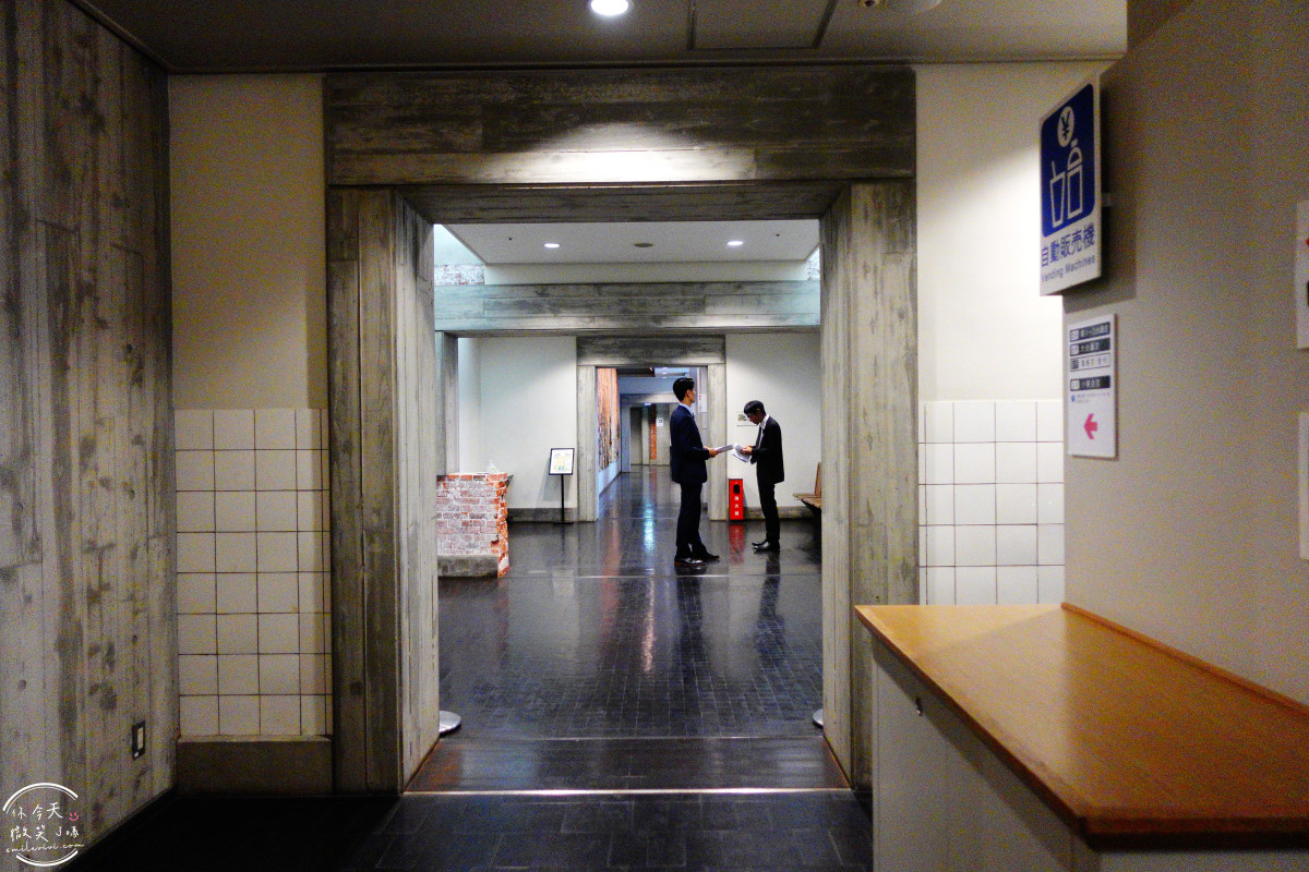 大阪中之島景點推薦∥大阪市中央公會堂，百年紅磚建築，免門票拍照點、建築亮點一次掌握︱大阪市中央公會堂餐廳菜單︱第一次大阪自由行必去！