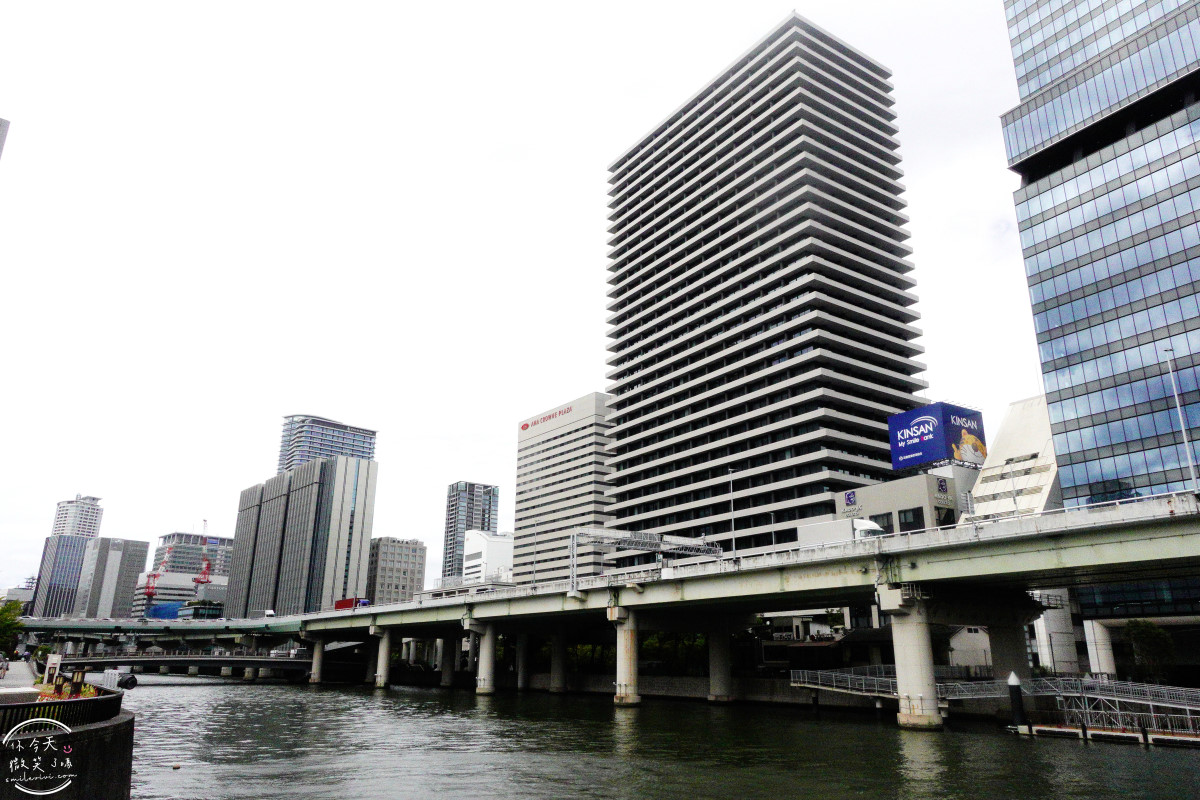 大阪中之島景點推薦∥大阪市中央公會堂，百年紅磚建築，免門票拍照點、建築亮點一次掌握︱大阪市中央公會堂餐廳菜單︱第一次大阪自由行必去！
