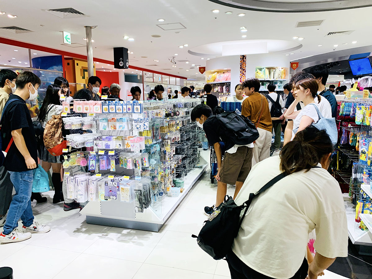 大阪寶可夢中心梅田店∥大阪 Pokémon Center OSAKA DX心齋橋大丸梅田店 9F︱官方周邊、限定商品、寶可夢卡收集者、扭蛋控、粉絲必看 - 第4張圖 大阪寶可夢中心梅田店∥大阪 Pokémon Center OSAKA DX心齋橋大丸梅田店 9F︱官方周邊、限定商品、寶可夢卡收集者、扭蛋控、粉絲必看