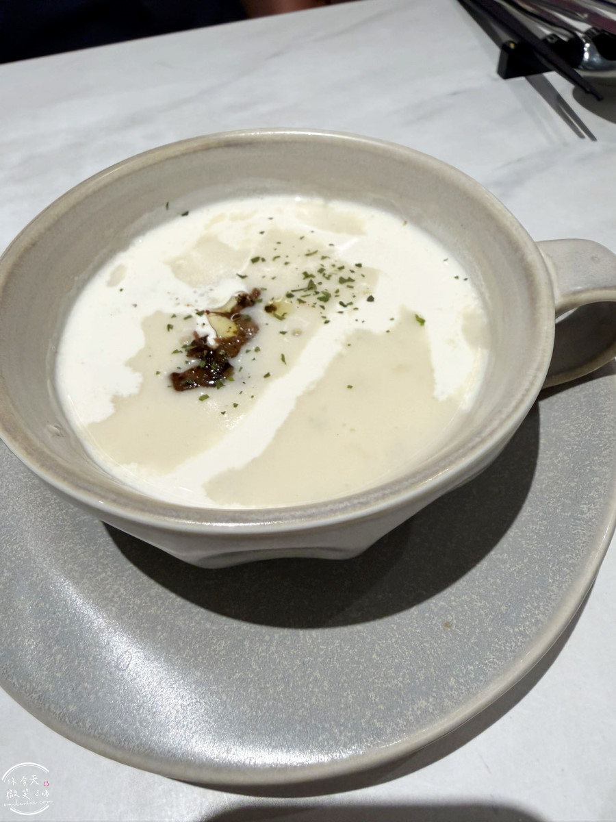 高雄夢時代必吃∥陶板屋套餐全攻略!香蒜瓦片牛排、香烤半雞,生日聚餐必去︱夢時代陶板屋最強套餐,最新套餐心得︱高雄夢時代聚餐必吃 - 第23張圖