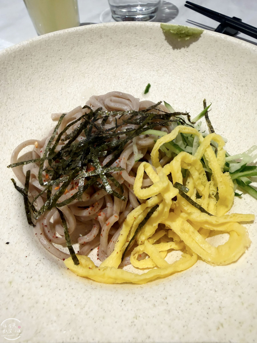 高雄夢時代必吃∥陶板屋套餐全攻略!香蒜瓦片牛排、香烤半雞,生日聚餐必去︱夢時代陶板屋最強套餐,最新套餐心得︱高雄夢時代聚餐必吃 - 第33張圖