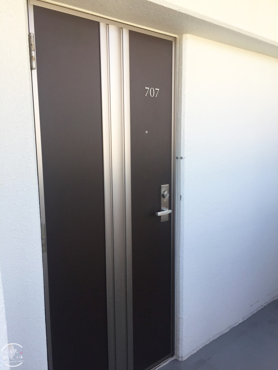 沖繩北谷住宿推薦∥門巴公寓酒店 MONPA HOTEL 北谷海濱公寓式酒店，小廚房＋海景陽台超加分︱沖繩自由行住宿怎麼選？北谷美國村海景公寓式酒店︱沖繩親子、長住住宿推薦