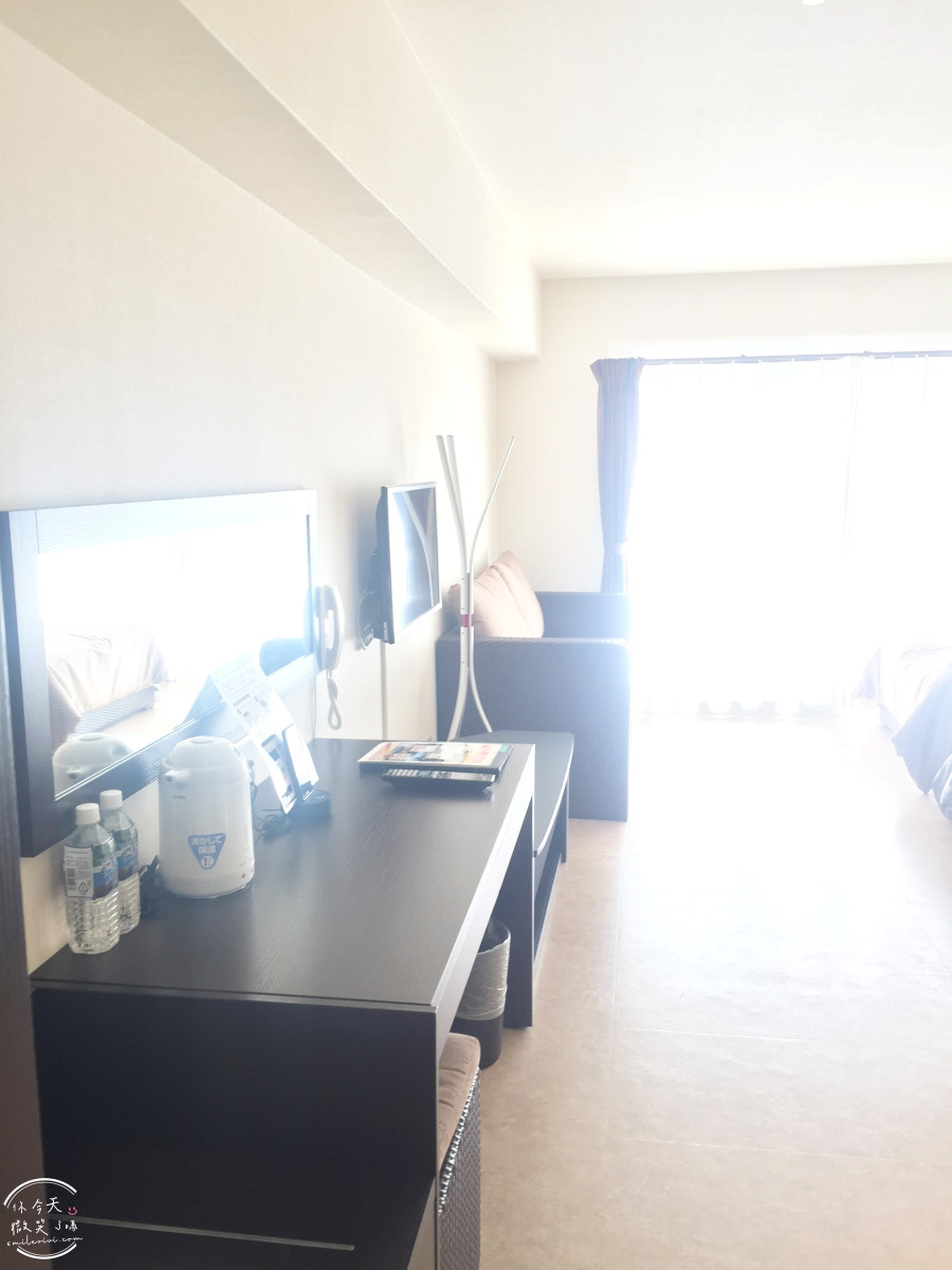 沖繩北谷住宿推薦∥門巴公寓酒店 MONPA HOTEL 北谷海濱公寓式酒店，小廚房＋海景陽台超加分︱沖繩自由行住宿怎麼選？北谷美國村海景公寓式酒店︱沖繩親子、長住住宿推薦