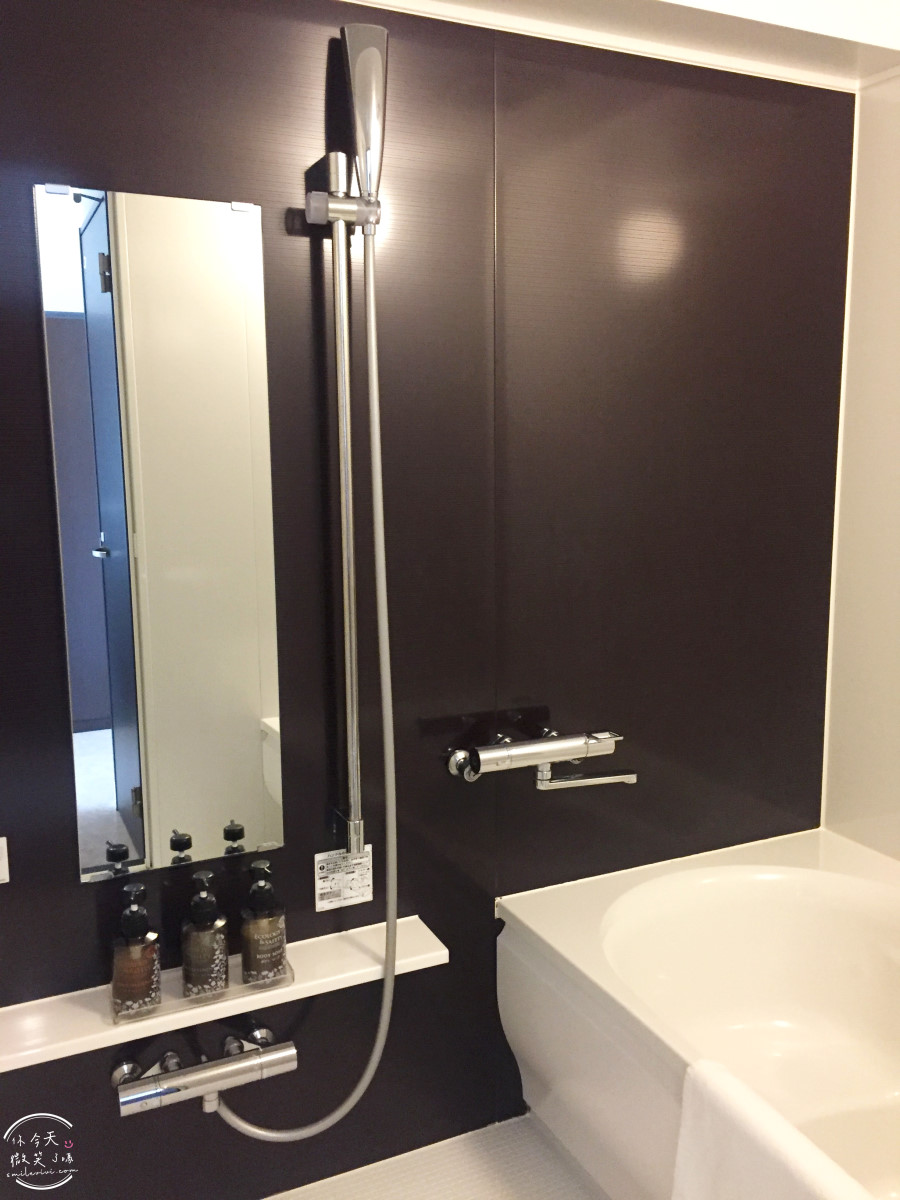 沖繩北谷住宿推薦∥門巴公寓酒店 MONPA HOTEL 北谷海濱公寓式酒店，小廚房＋海景陽台超加分︱沖繩自由行住宿怎麼選？北谷美國村海景公寓式酒店︱沖繩親子、長住住宿推薦