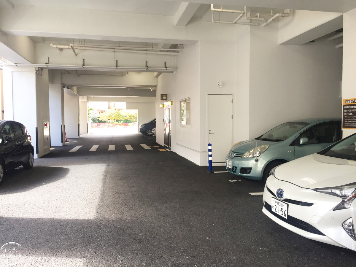 沖繩北谷住宿推薦∥門巴公寓酒店 MONPA HOTEL 北谷海濱公寓式酒店，小廚房＋海景陽台超加分︱沖繩自由行住宿怎麼選？北谷美國村海景公寓式酒店︱沖繩親子、長住住宿推薦