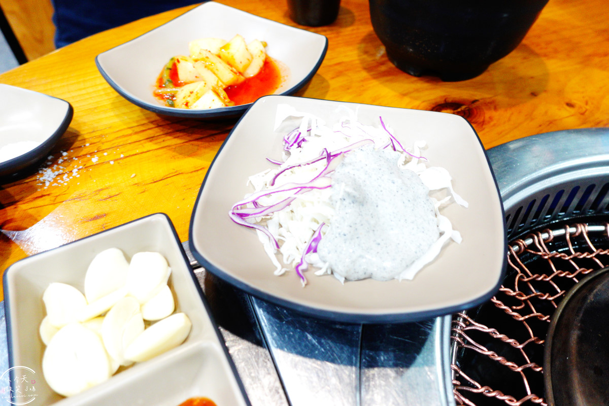 首爾韓牛推薦∥馬場洞沈家韓牛名家(심가네 한우고집)，可自己冰箱挑選韓牛︱價格優惠，韓牛拼盤必點，在地人也愛的韓牛名店！韓國首爾韓牛必吃