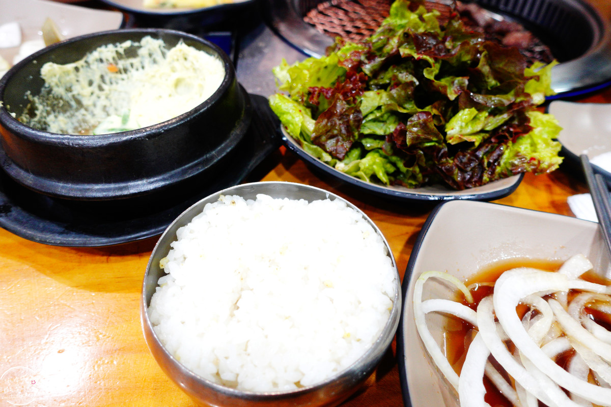 首爾韓牛推薦∥馬場洞沈家韓牛名家(심가네 한우고집)，可自己冰箱挑選韓牛︱價格優惠，韓牛拼盤必點，在地人也愛的韓牛名店！韓國首爾韓牛必吃