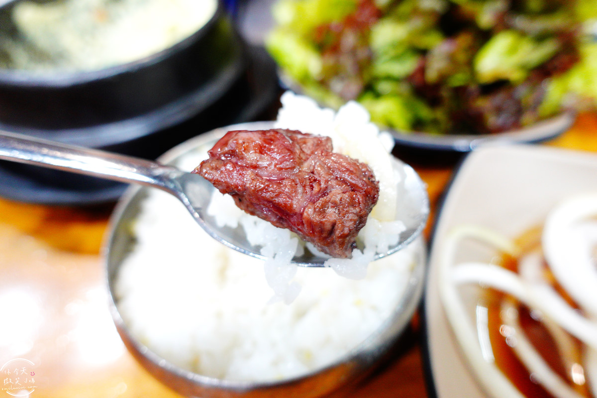 首爾韓牛推薦∥馬場洞沈家韓牛名家(심가네 한우고집)，可自己冰箱挑選韓牛︱價格優惠，韓牛拼盤必點，在地人也愛的韓牛名店！韓國首爾韓牛必吃