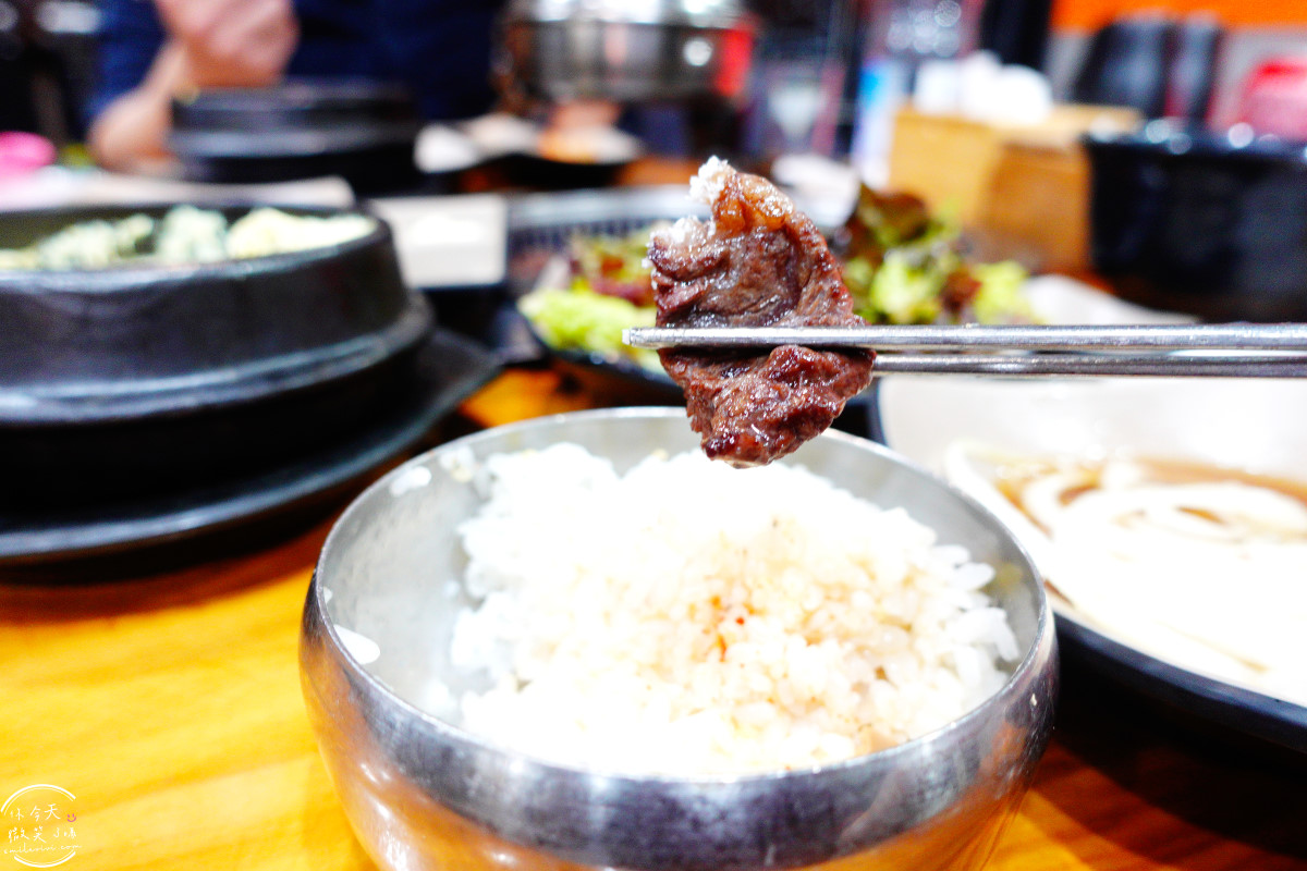 首爾韓牛推薦∥馬場洞沈家韓牛名家(심가네 한우고집)，可自己冰箱挑選韓牛︱價格優惠，韓牛拼盤必點，在地人也愛的韓牛名店！韓國首爾韓牛必吃