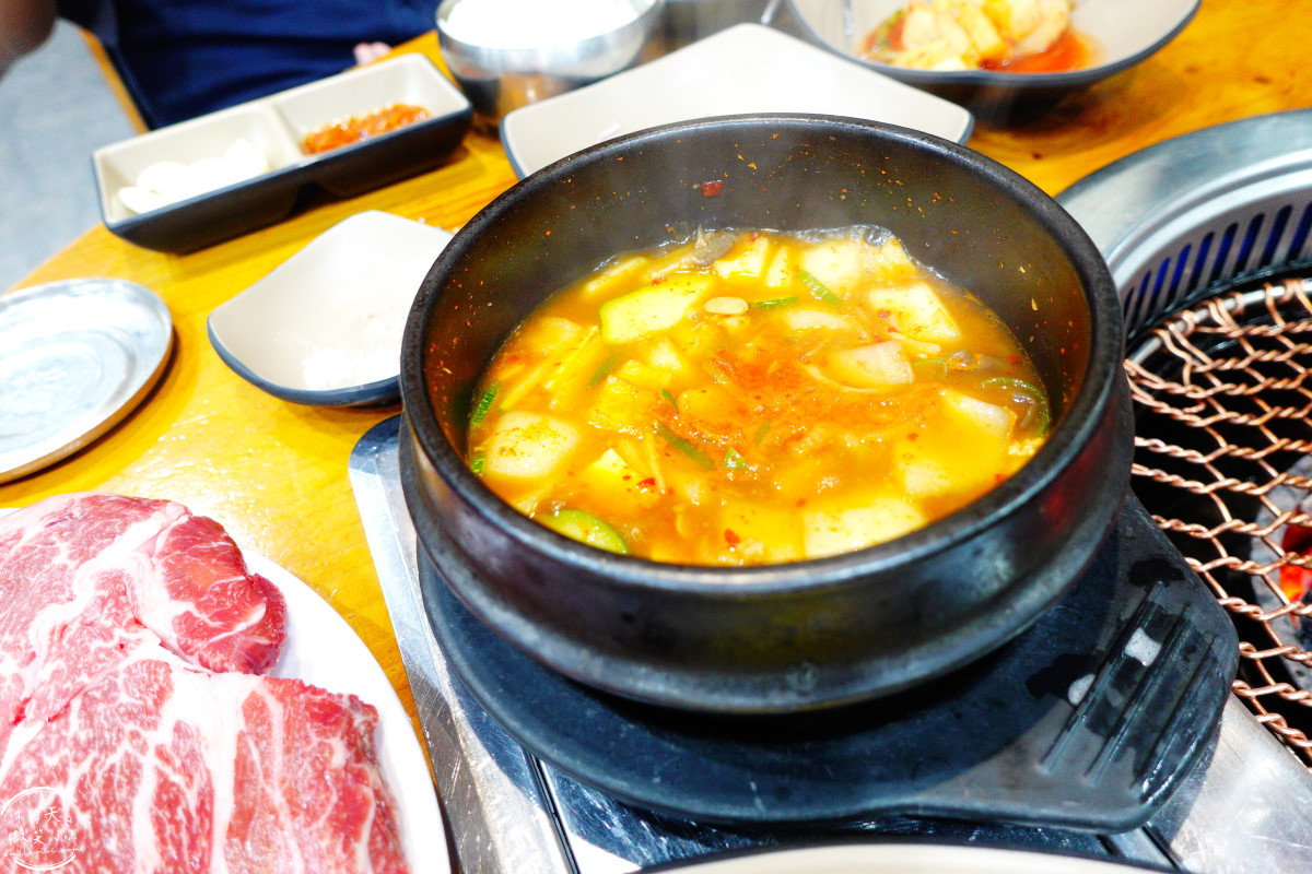 首爾韓牛推薦∥馬場洞沈家韓牛名家(심가네 한우고집)，可自己冰箱挑選韓牛︱價格優惠，韓牛拼盤必點，在地人也愛的韓牛名店！韓國首爾韓牛必吃