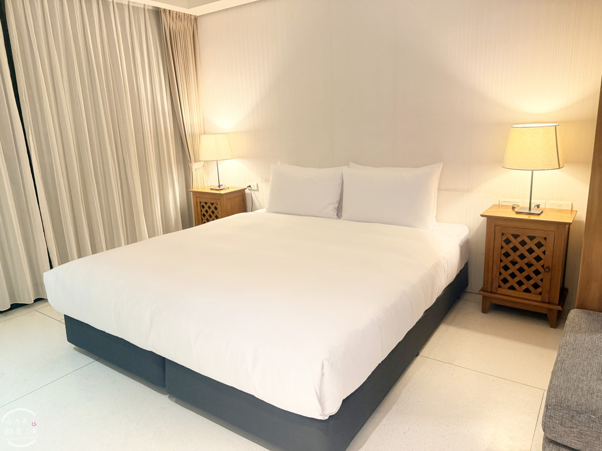 屏東東港新飯店∥河堤漫旅東琉暮沐，Villa、庭園各房型選擇、早餐、交通一次懂︱新開幕必住清單，三五好友家人包棟VILLA︱靜謐系渡假 Villa