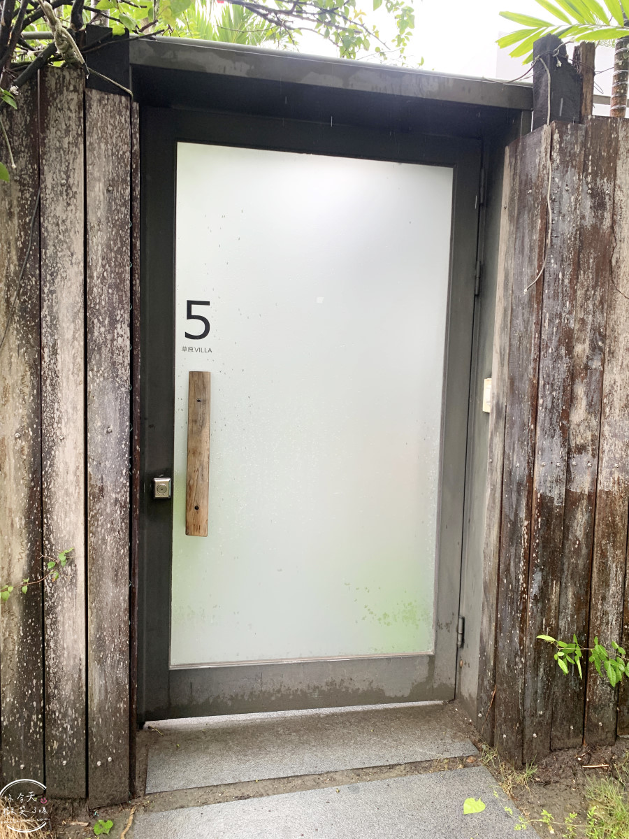 屏東東港新飯店∥河堤漫旅東琉暮沐，Villa、庭園各房型選擇、早餐、交通一次懂︱新開幕必住清單，三五好友家人包棟VILLA︱靜謐系渡假 Villa