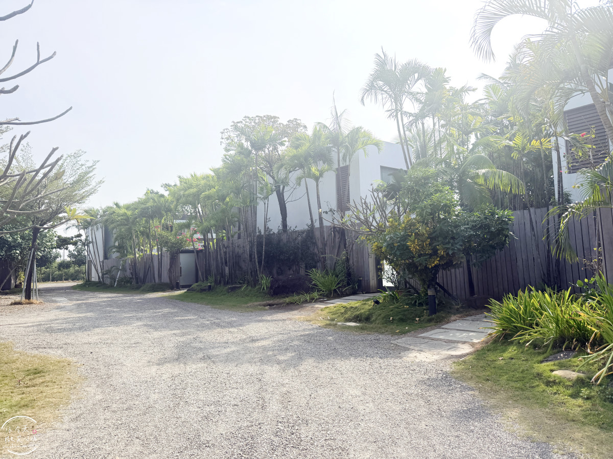 屏東東港新飯店∥河堤漫旅東琉暮沐，Villa、庭園各房型選擇、早餐、交通一次懂︱新開幕必住清單，三五好友家人包棟VILLA︱靜謐系渡假 Villa