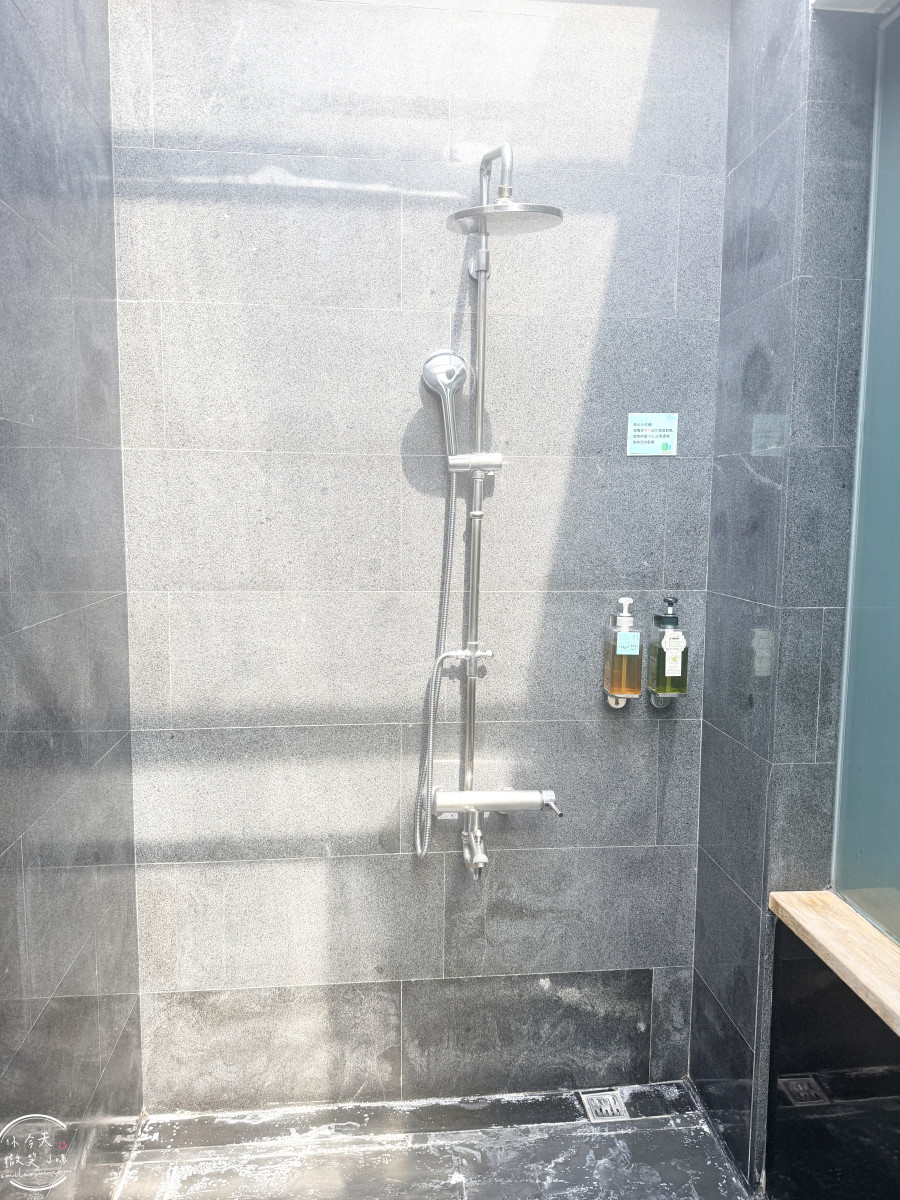 屏東東港新飯店∥河堤漫旅東琉暮沐，Villa、庭園各房型選擇、早餐、交通一次懂︱新開幕必住清單，三五好友家人包棟VILLA︱靜謐系渡假 Villa