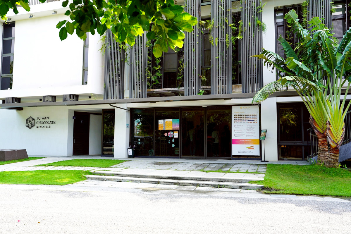 屏東東港新飯店∥河堤漫旅東琉暮沐，Villa、庭園各房型選擇、早餐、交通一次懂︱新開幕必住清單，三五好友家人包棟VILLA︱靜謐系渡假 Villa