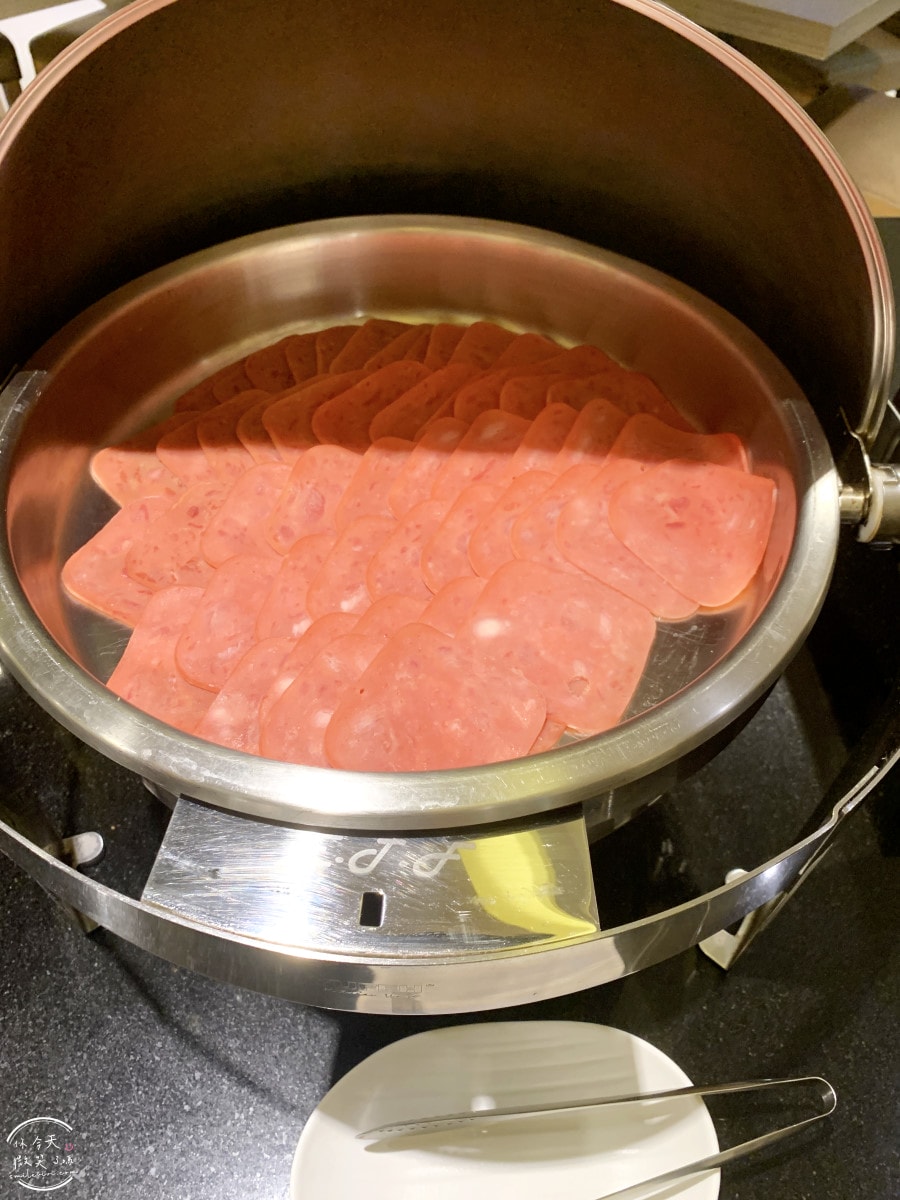 高雄鹽埕飯店推薦∥佑煦行旅 Hotel Yoshi 各房型開箱+早餐分享︱近駁二、愛河超方便︱高雄自由行住宿推薦、鹽埕區高CP值飯店 - 第73張圖 高雄鹽埕飯店推薦∥佑煦行旅 Hotel Yoshi 各房型開箱+早餐分享︱近駁二、愛河超方便︱高雄自由行住宿推薦、鹽埕區高CP值飯店