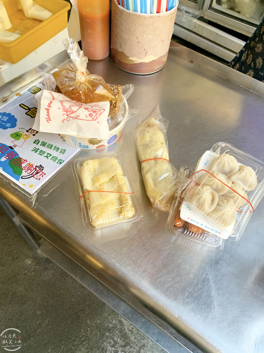 小琉球早餐必吃∥洪媽媽早餐店完整菜單,在地人也排隊的超人氣早餐︱平價又有飽足感,小琉球必吃美食︱小琉球早餐推薦第一名?琉球粿、湯包、油條蛋餅、酥炸魚條、黑糖糕 - 第18張圖 小琉球早餐必吃∥洪媽媽早餐店完整菜單,在地人也排隊的超人氣早餐︱平價又有飽足感,小琉球必吃美食︱小琉球早餐推薦第一名?琉球粿、湯包、油條蛋餅、酥炸魚條、黑糖糕