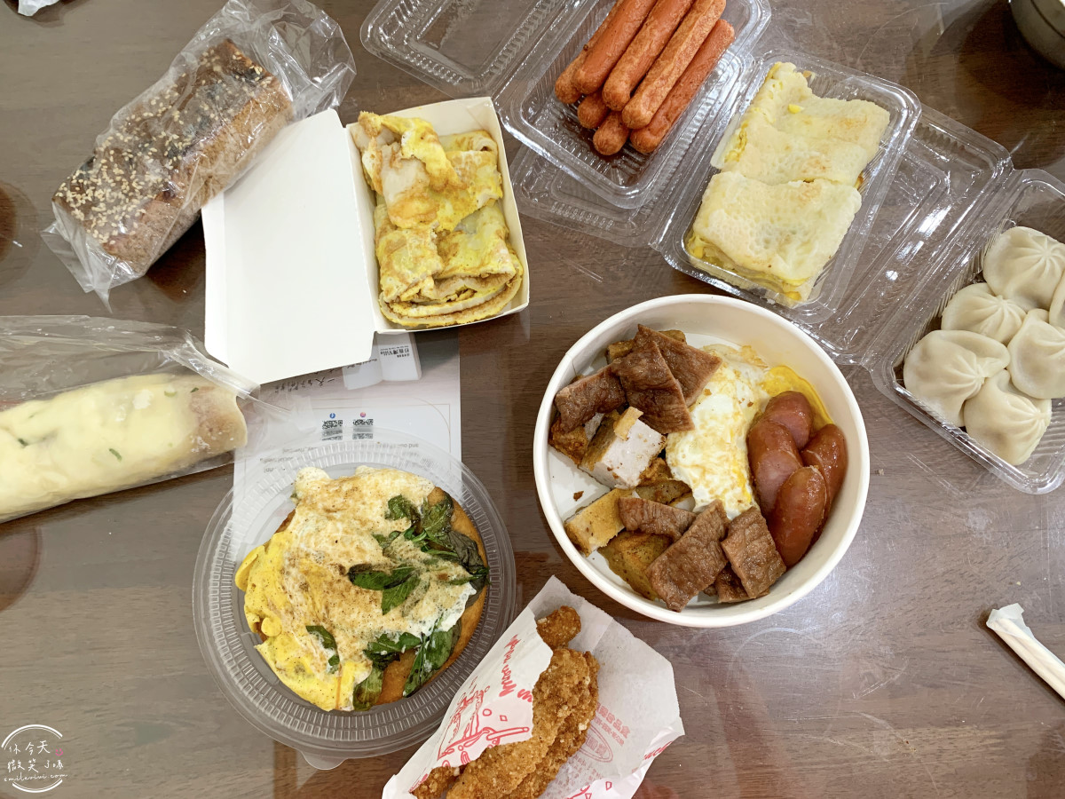 小琉球早餐必吃∥洪媽媽早餐店完整菜單,在地人也排隊的超人氣早餐︱平價又有飽足感,小琉球必吃美食︱小琉球早餐推薦第一名?琉球粿、湯包、油條蛋餅、酥炸魚條、黑糖糕 - 第20張圖 小琉球早餐必吃∥洪媽媽早餐店完整菜單,在地人也排隊的超人氣早餐︱平價又有飽足感,小琉球必吃美食︱小琉球早餐推薦第一名?琉球粿、湯包、油條蛋餅、酥炸魚條、黑糖糕
